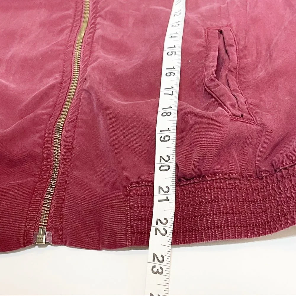 American Eagle Outfitters maroon zip up lightweight jacket